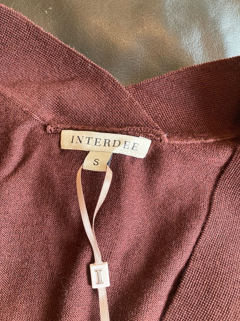 Giacche: TRAUMHAFTE STRICKJACKE INTERDEE, GR.S, BORDEAUX, NEU, NP 249 – Nuovo e nell'imballaggio originale da Zürich venduto da elegantissima 5