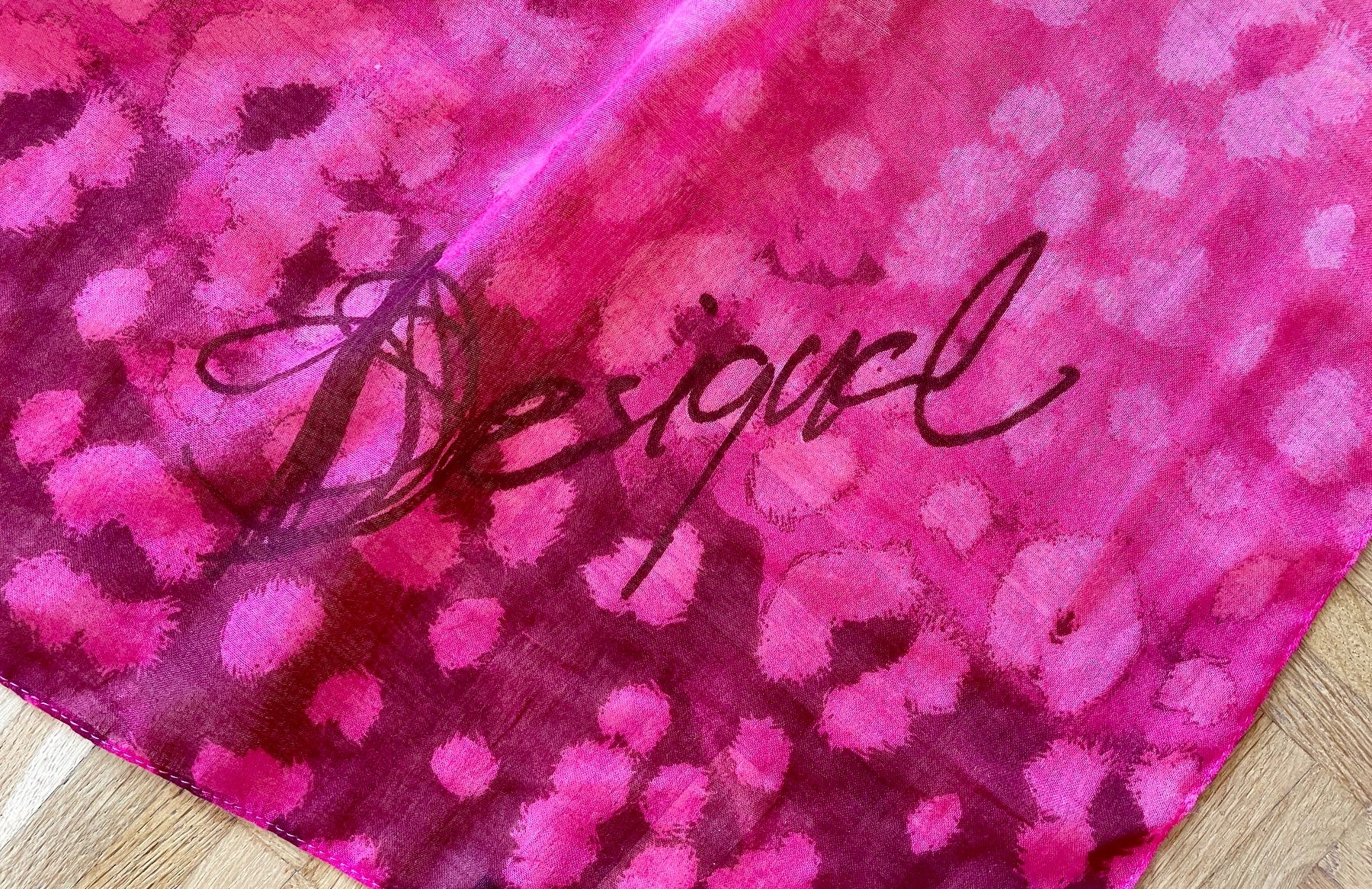 Desigual Foulard & Sciarpe: Riesiger Schal von Desigual – Usato da Gümligen venduto da soleil149 4
