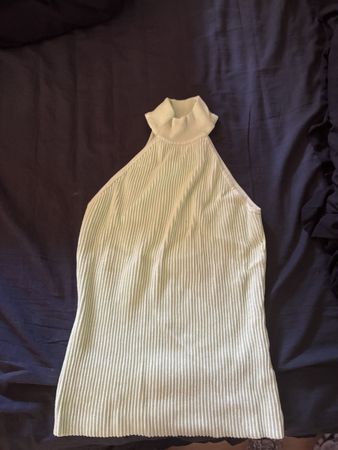 Guess Top in Pistazie Grün, Grösse S - Sommer Must-have!