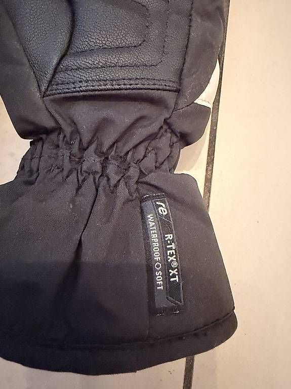 Handschuhe & Handstulpen: Wasserdichte Reusch Handschuhe Gr. 4.9 – Gebraucht aus Bülach von Potinam 2