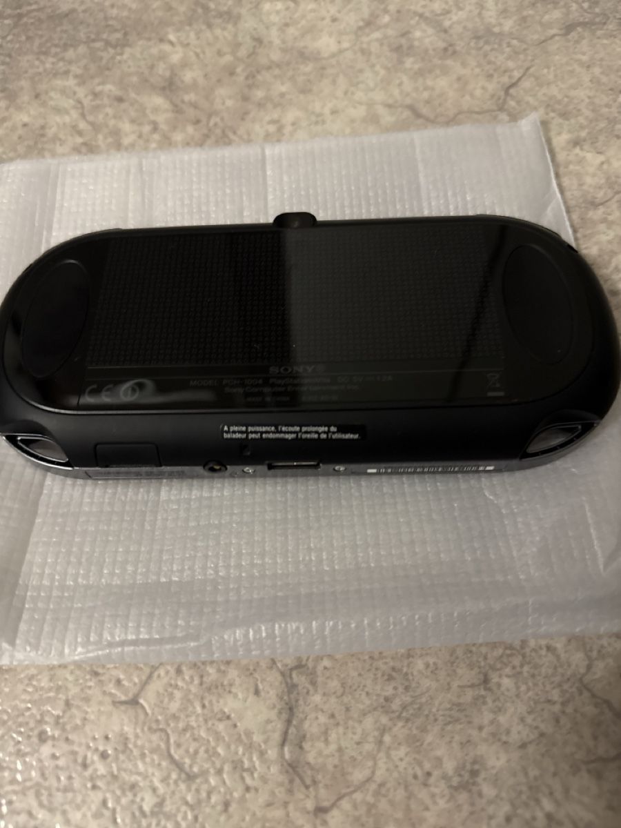 Sony Console: Ps Vita 1004  – Nuovo (secondo la descrizione) da Fribourg venduto da dio_79ds 4