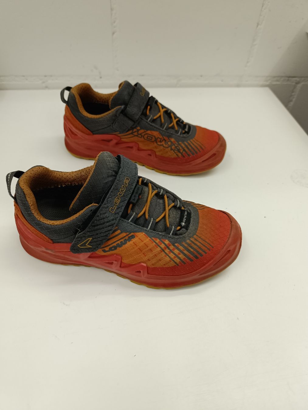 Lowa Chaussures garçon: Lowa Trekkingschuhe Gr. 33 – D'occasion à Ehrendingen par Cheronimo2 1