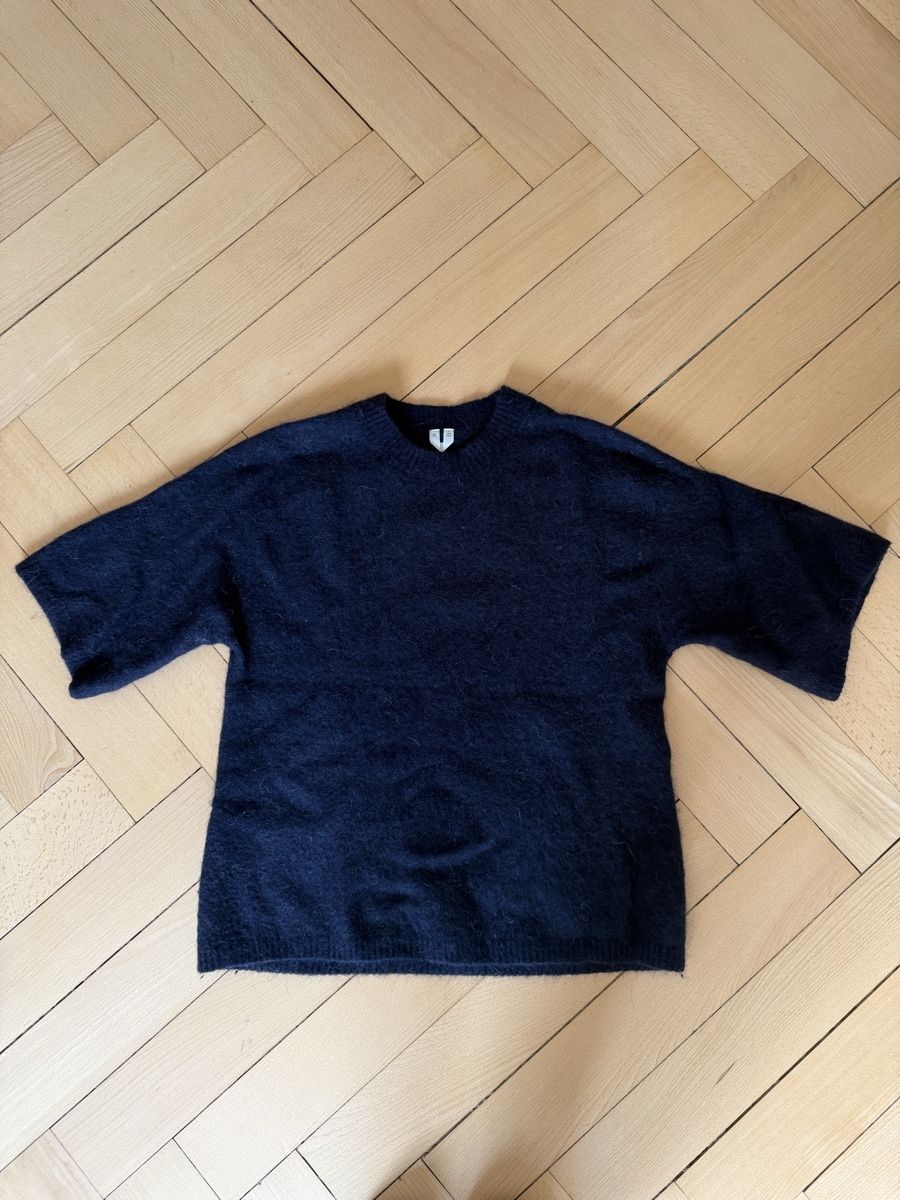 Arket T-shirt: Arket Wool T-Shirt – Usato da Bern venduto da lia_j9yd