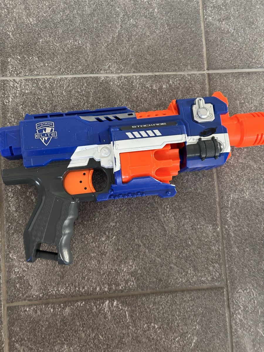 Nerf Giocattoli: Nerf Stockade – Usato da Wanzwil venduto da san_6zx5 1