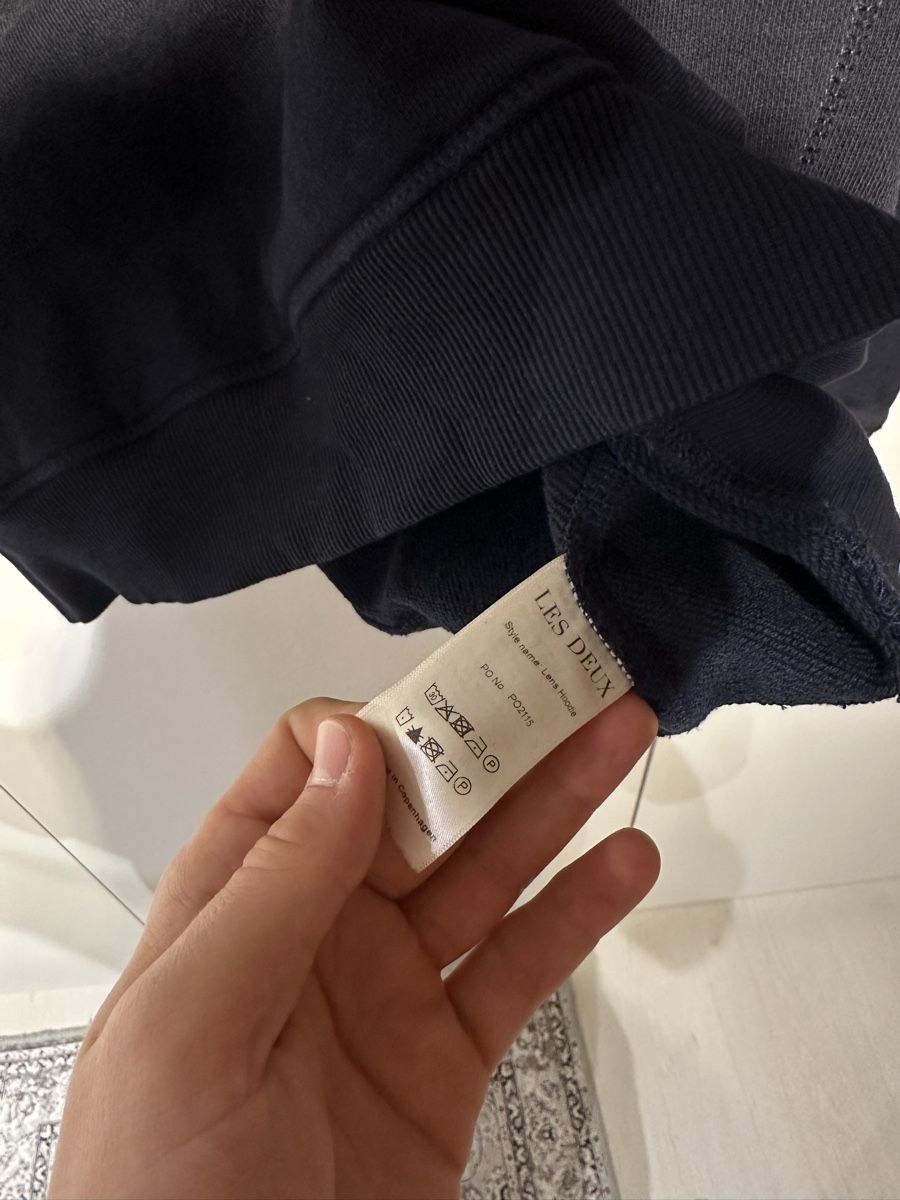 Pulls & Sweat-shirts: LES DEUX KAPUZENPULLOVER DUNKELBLAU – Neuf (Voir description) à Obfelden par Andri_3 4