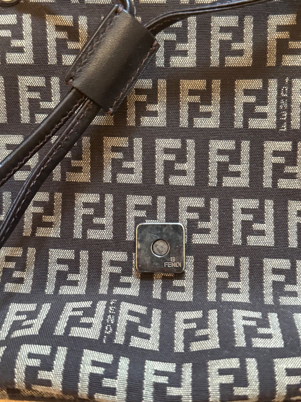 Fendi Taschen für Damen: Vintage Fendi Baguette – Gebraucht aus Zürich von Larazade 3