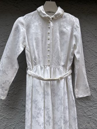 Vintage Hochzeitskleid weiss geblümtes Muster 