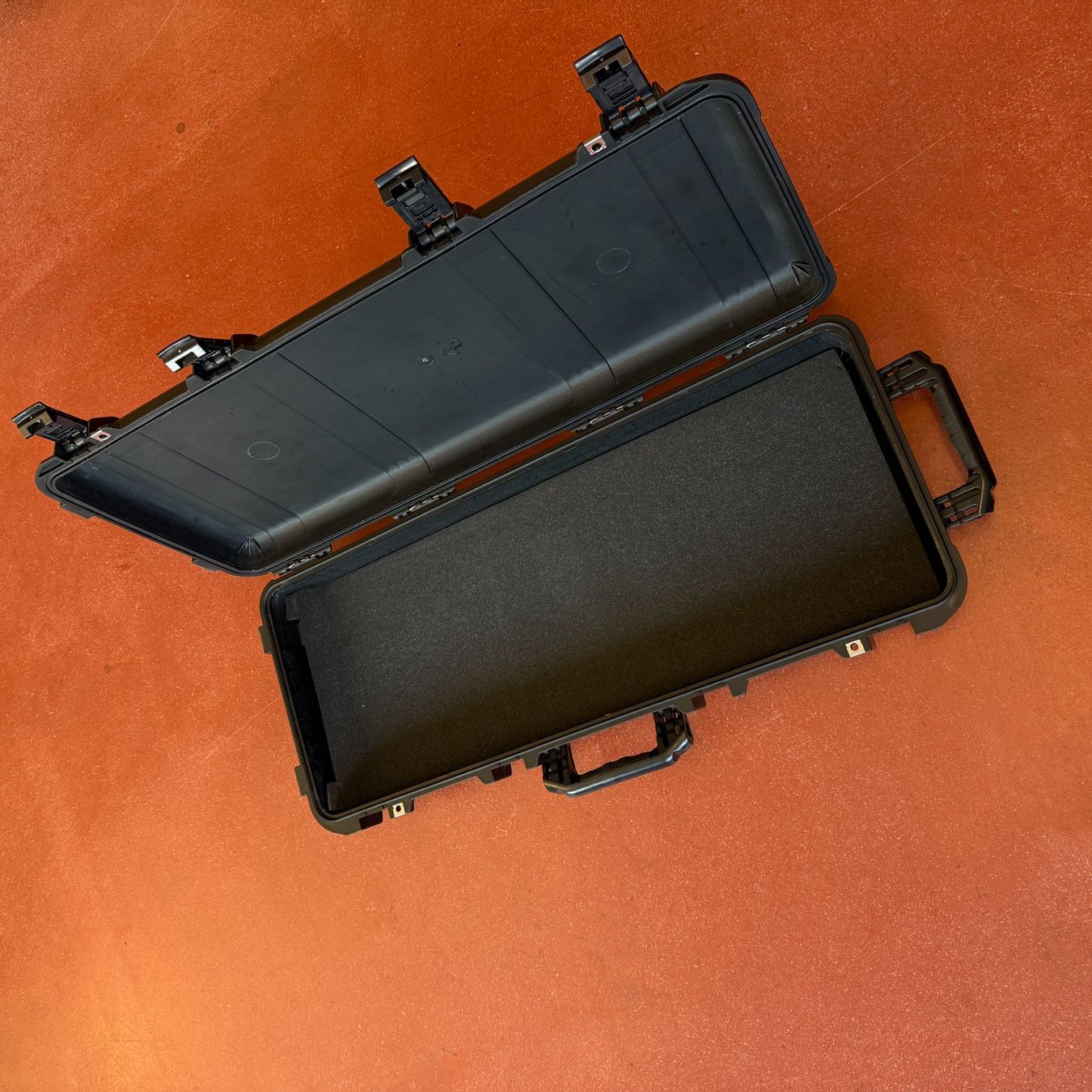 Valigie: Robuster Hartschalen- / Equipment Case mit Rollen – Usato da Berikon venduto da Foto-Video-Fraggle 3