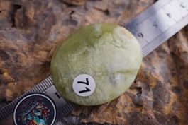 Jade Grün Handschmeichler  –Edelsteinstube Rausverkauf