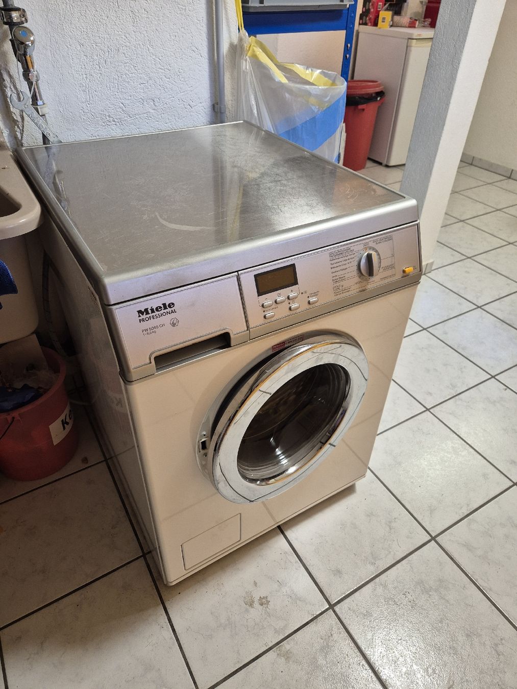 Miele Lavatrici: Waschmaschine Miele Professional PW 5065 CH – Usato da Kriechenwil venduto da BBick