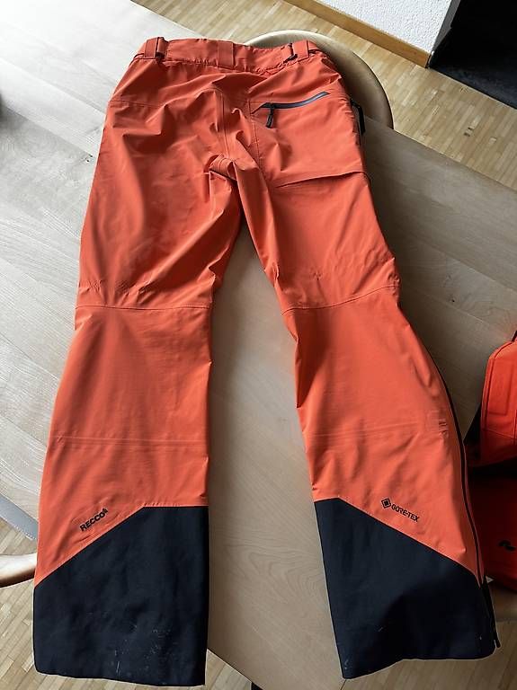 Peak Performance Completi, tute sportive e funzionali: Skianzug Damen Peak Performance – Usato da Stans venduto da ele_gp8z 2