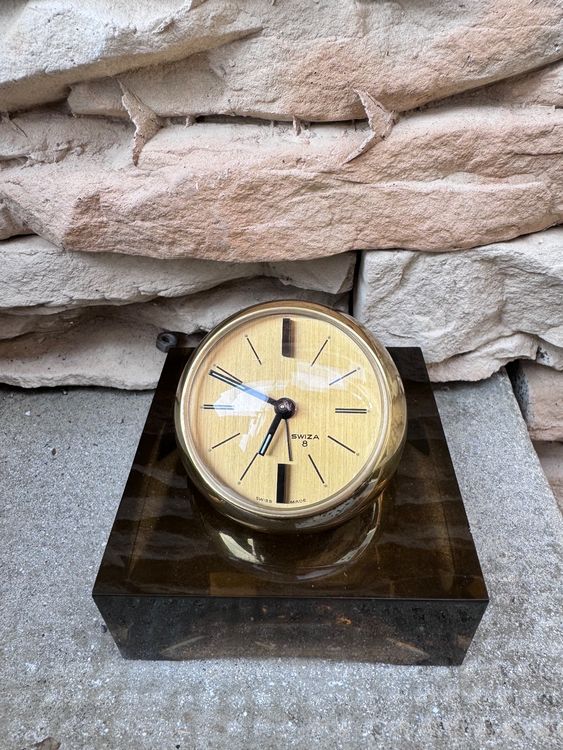 RÉVEIL ANCIEN UTI SWIZA 8 à cloche mécanique rond métal doré Vintage