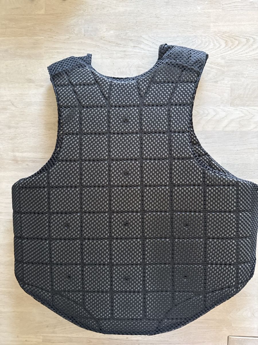 Gilets & Westen: Tipperary Reitweste/ Schutzweste TM – Gebraucht aus Bülach von skr_6jg7 2