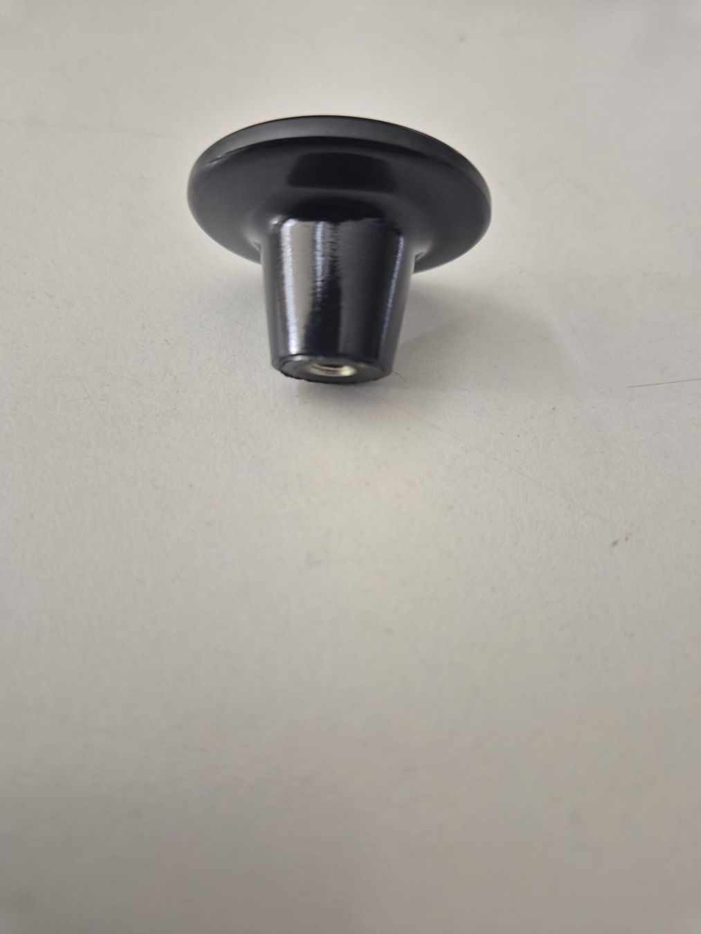 Mercedes-Benz Tutti pezzi di ricambio auto: Mercedes Original Knopf – Nuovo e nell'imballaggio originale da Fällanden venduto da SwissClassicCar 1