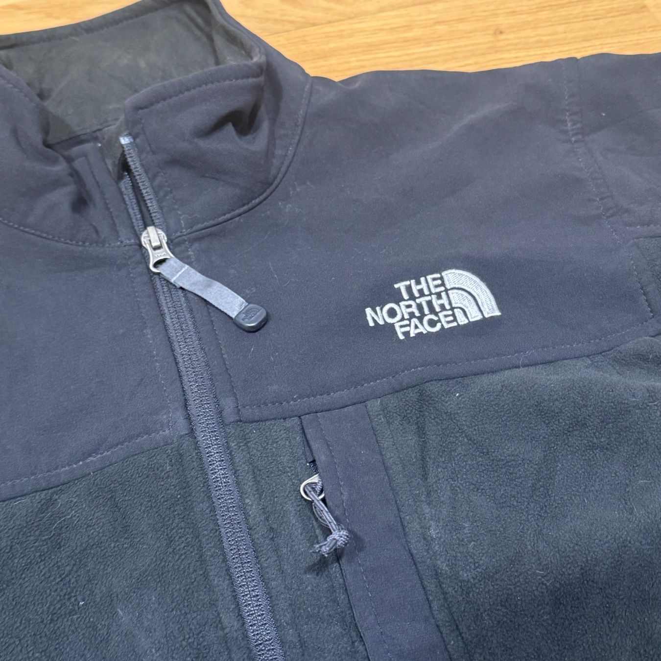 North Face Giacche: The North Face functional black fleece jacket winter d – Usato da St. Gallen venduto da sourced_limited 1