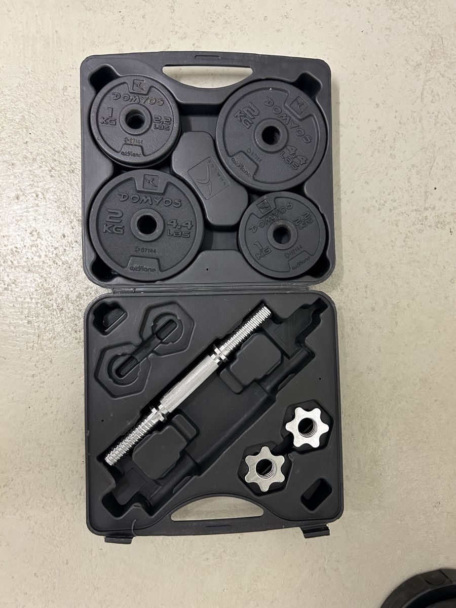 Decathlon Poids & Haltères: Dumbbell set 18kg – D'occasion à Bottmingen par a_kings