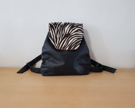 Lederrucksack mit Echtfell