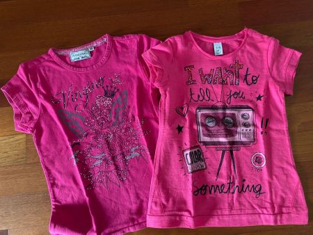 2x T-Shirt Gr 118, ca. 6-8 Jahre, neuwertig
