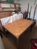 Ausziehbarer Esstisch Holz Parkett-Muster / Hirnholz