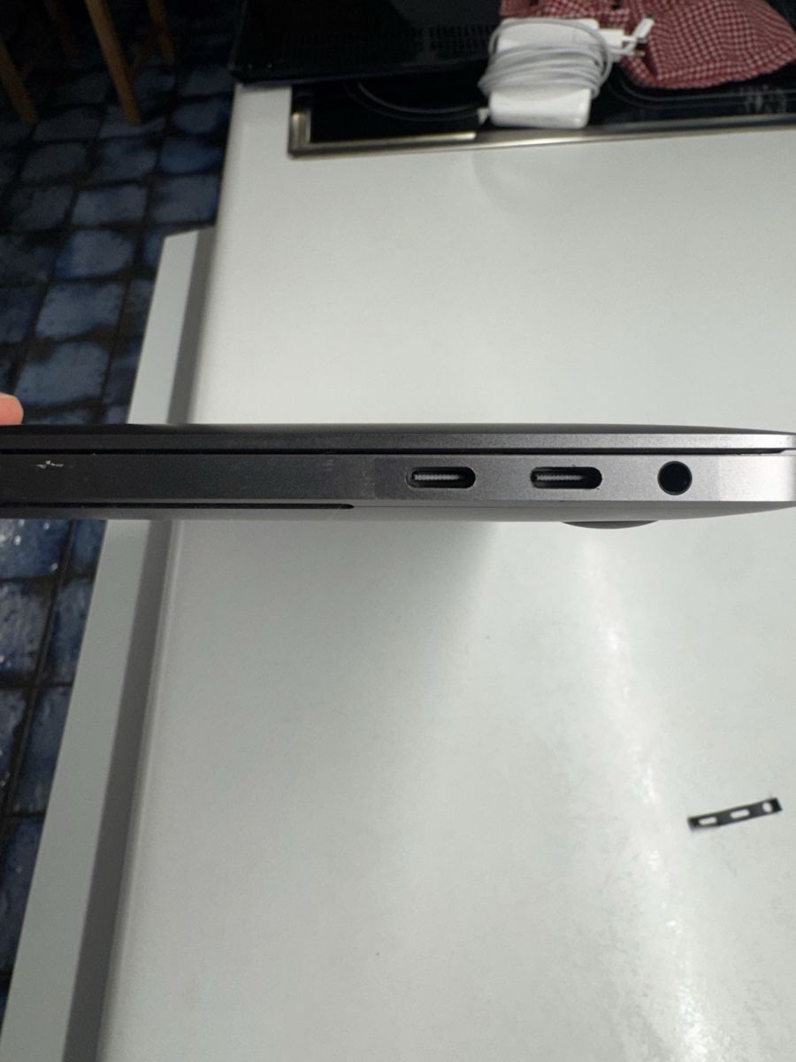 Apple Portables: MacBook Pro 15" Touch Bar/Core i7/16 GB/512GB SSD – D'occasion à Genève par csedunum 3