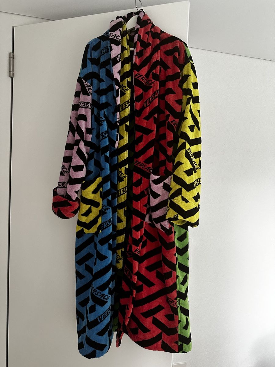 Versace Accappatoi: Versace Bademantel – Usato da Laufen venduto da BABA812