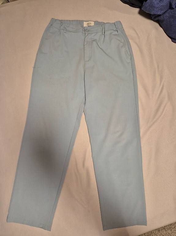 Hosen: Sommerliche Bershka Stoffhose Gr. M – Gebraucht aus Igis von Vale_wgl
