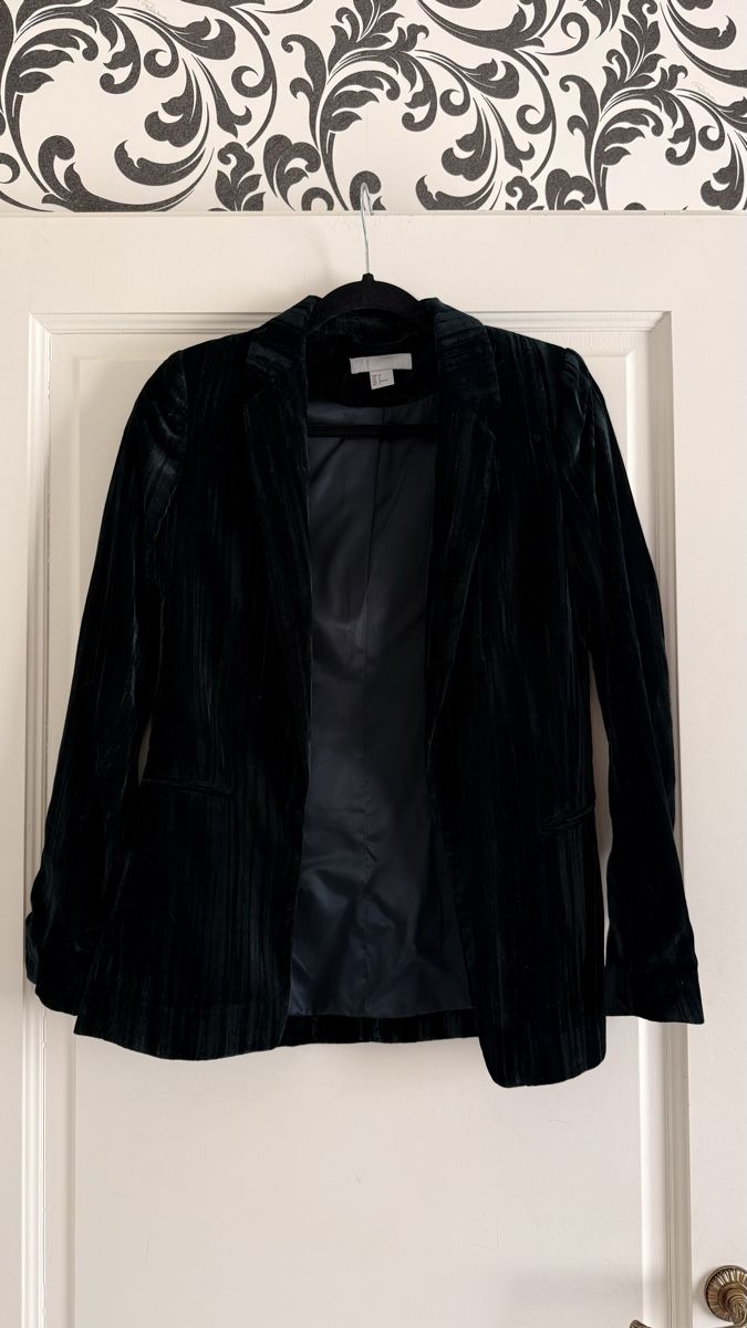 H&M Jacken: H&M Velours Dark Green Blazer – Gebraucht aus Corsier-sur-Vevey von Kristina.Nova