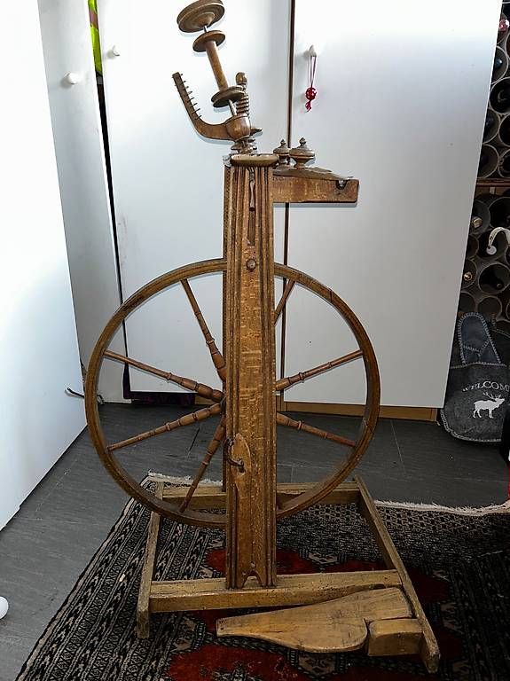 Spinnräder: Spinnrad - Antik  – Gebraucht aus Luzern von sim_5hkz 1