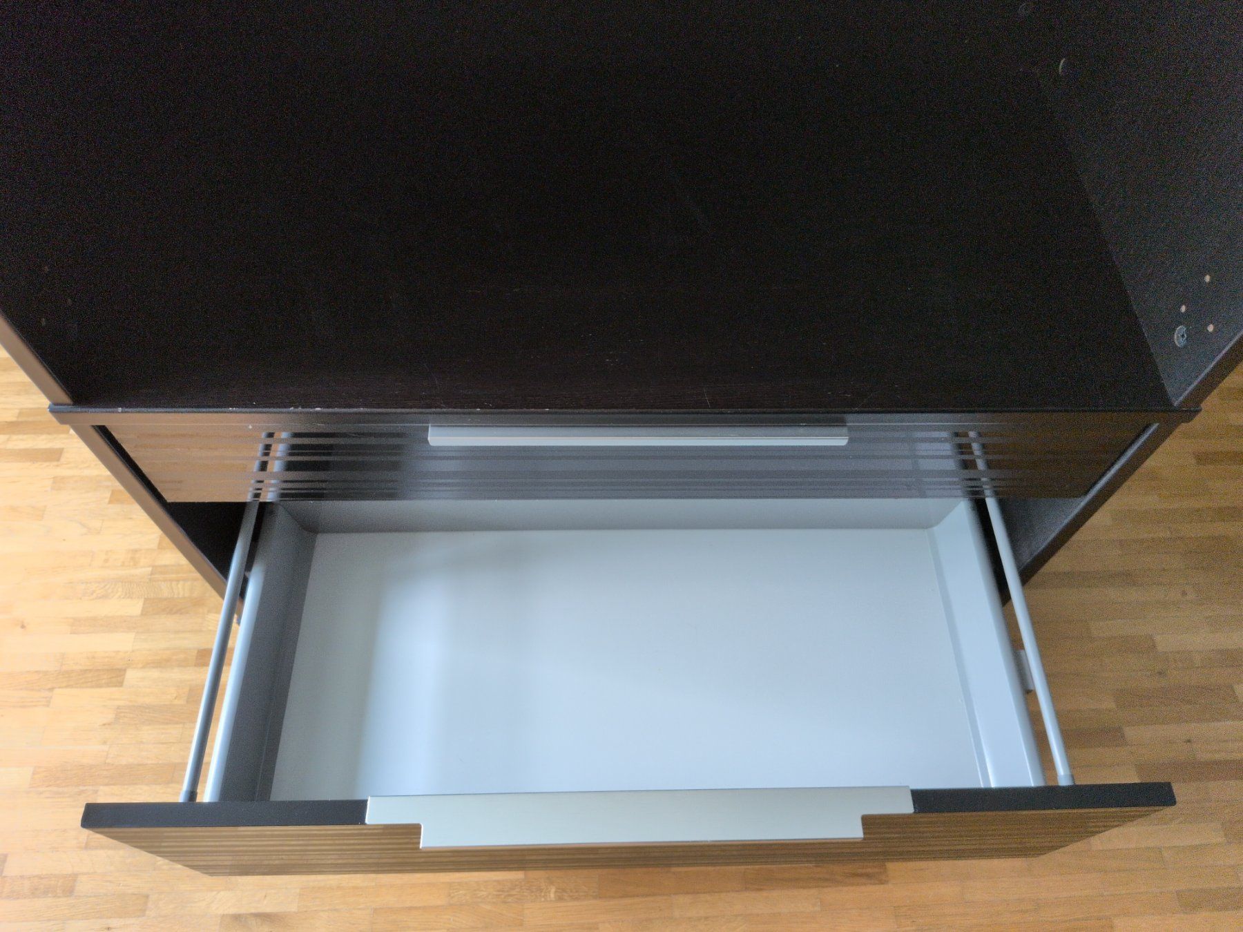 Ikea Commodes: Sideboard schwarz 2 Schubladen – D'occasion à Bäch Sz par _Sithis_ 3