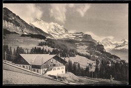 AK Wengernalp, Berghaus vor Bergpanorama