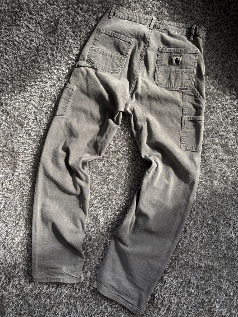 Carhartt Jeans: Carhartt Straight Grey Pants Size 26 – Nuovo (secondo la descrizione) da Brislach venduto da edu_t6pq