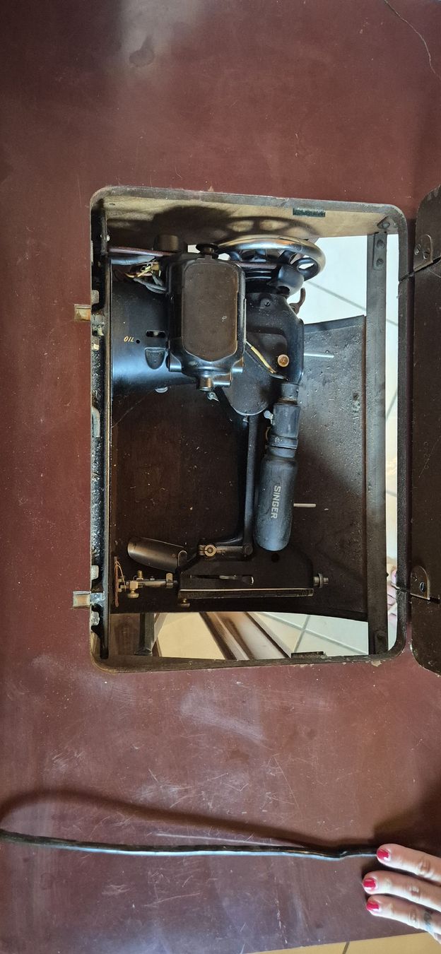 Singer Nähmaschinen: Machine à coudre SINGER 201 - 1950 – Defekt aus Neyruz FR von roca1526 3