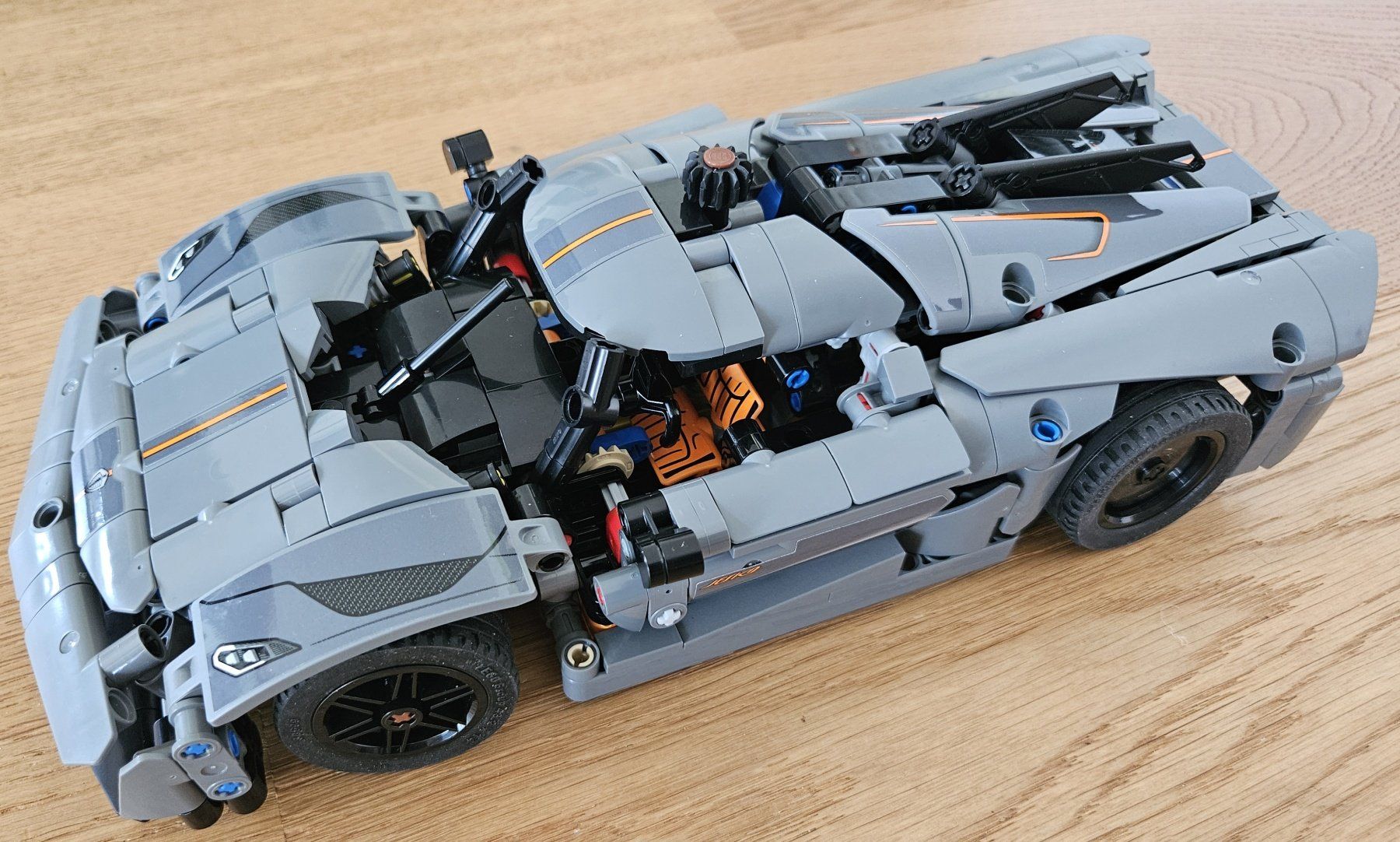 Lego Giocattoli: Lego Technic 42173 - Koenigsegg Jesko Absolut Grey Hypercar – Usato da Schaffhausen venduto da asyouwestley 3