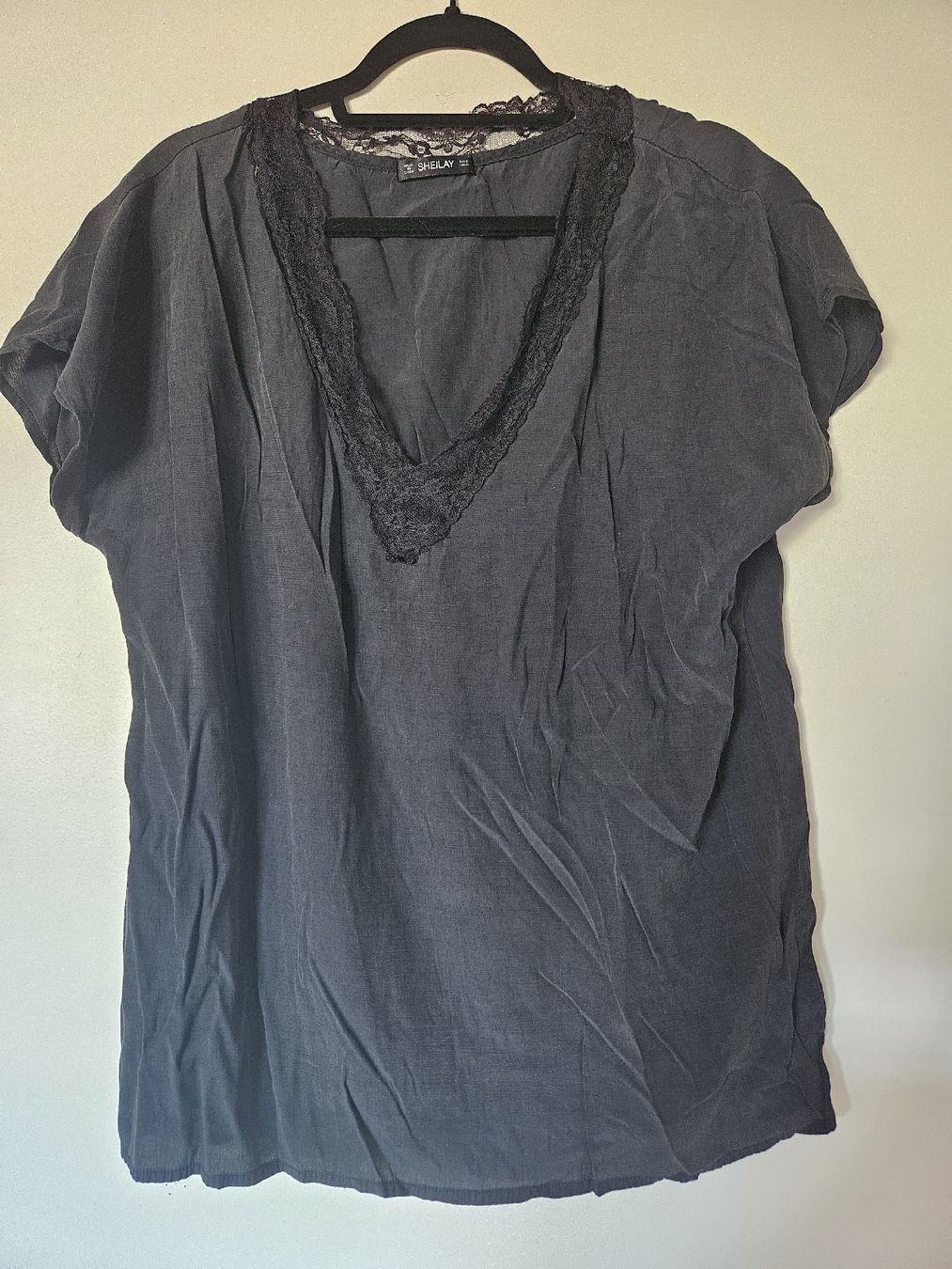 T-shirt: T-shirt noir – Usato da Fontenais venduto da zizatie