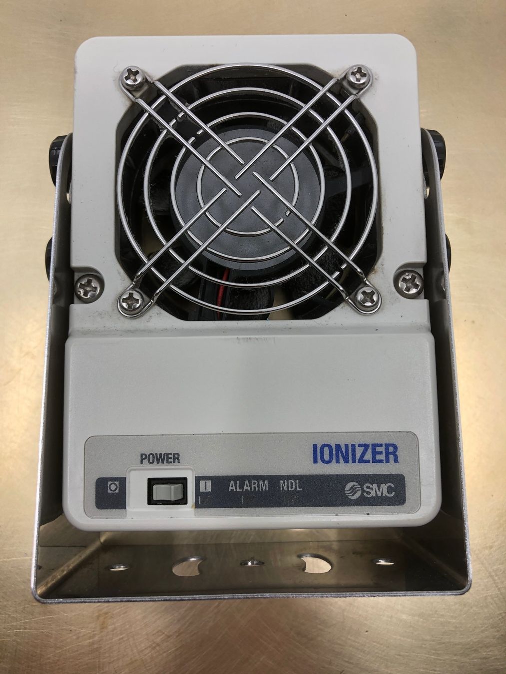 Componenti elettronici: SMC Ionizer IZF10-LP-B – Usato da Laufenburg venduto da Sirluger 1
