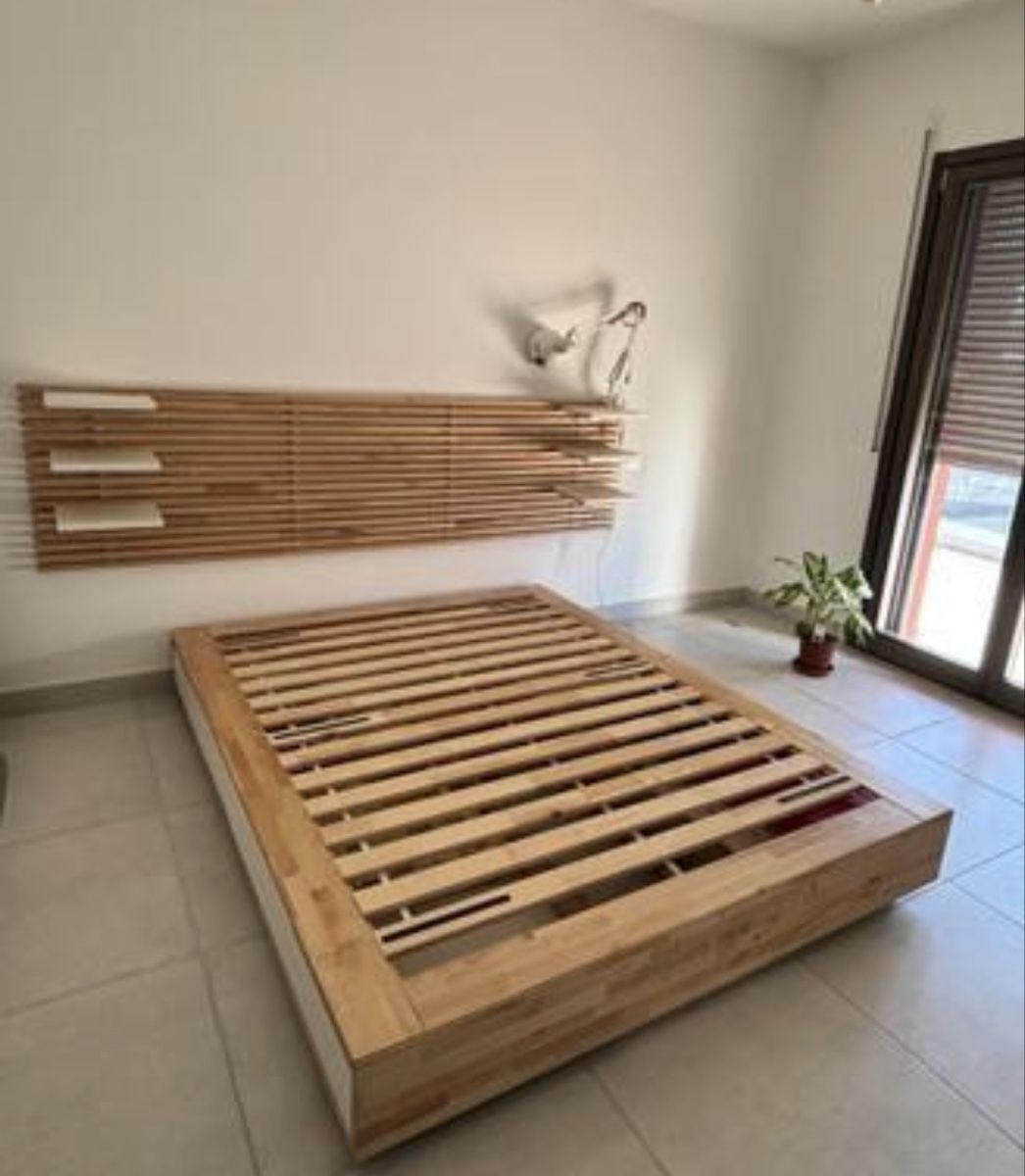 Betten: Bed frame + Ikea mattress – Gebraucht aus Zürich von Genius-ZH