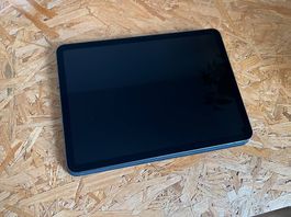 Apple iPad Air 5. Gen + Folio, Cellular, wie neu + Garantie