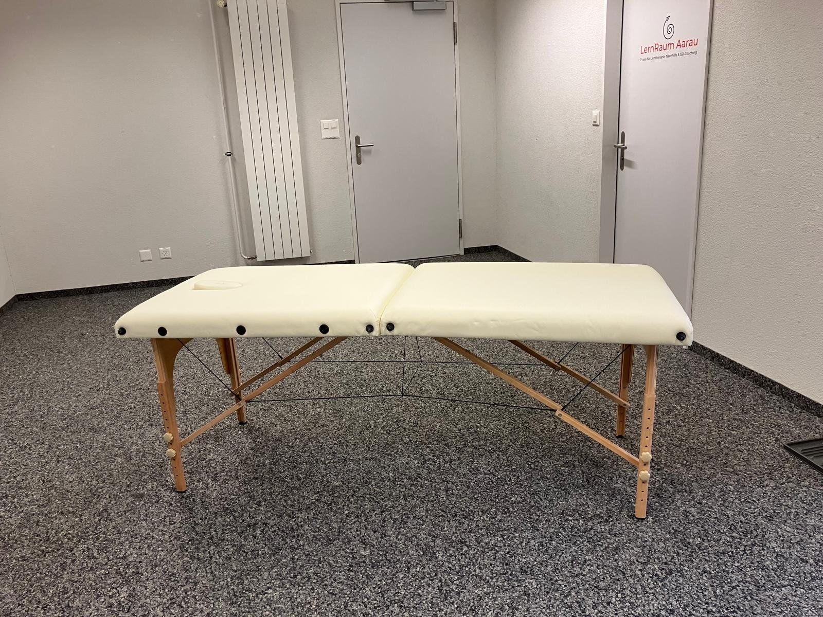 Sedie a sdraio: Holz Massageliege 2 Zonen – Usato da Erlinsbach venduto da Duga 1