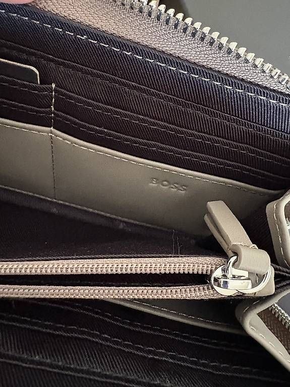 Hugo Boss Portamonete: Portafoglio pelle da donna marca BOSS – Nuovo e nell'imballaggio originale da Pazzallo venduto da cas_57rl 1