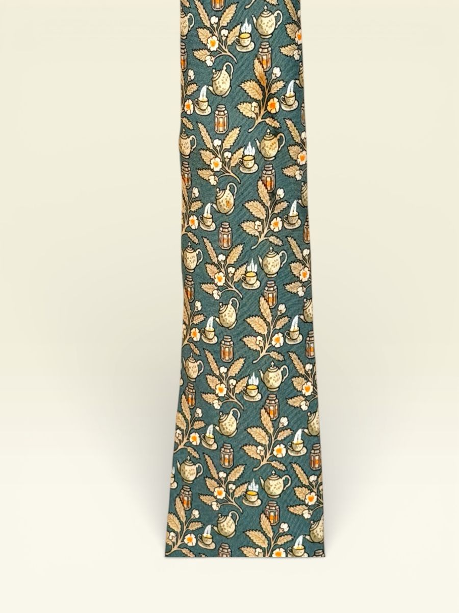 Hermès Cravatte: Hermès Paris Tea Time Silk Tie - Excellent Condition! – Usato da Lausanne venduto da artnouveau04 2