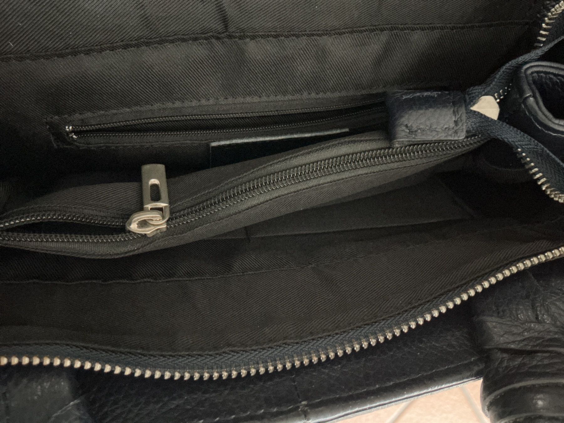 Borse da donna: Leder Tasche dunkel blau – Usato da Wettingen venduto da Andres54 2