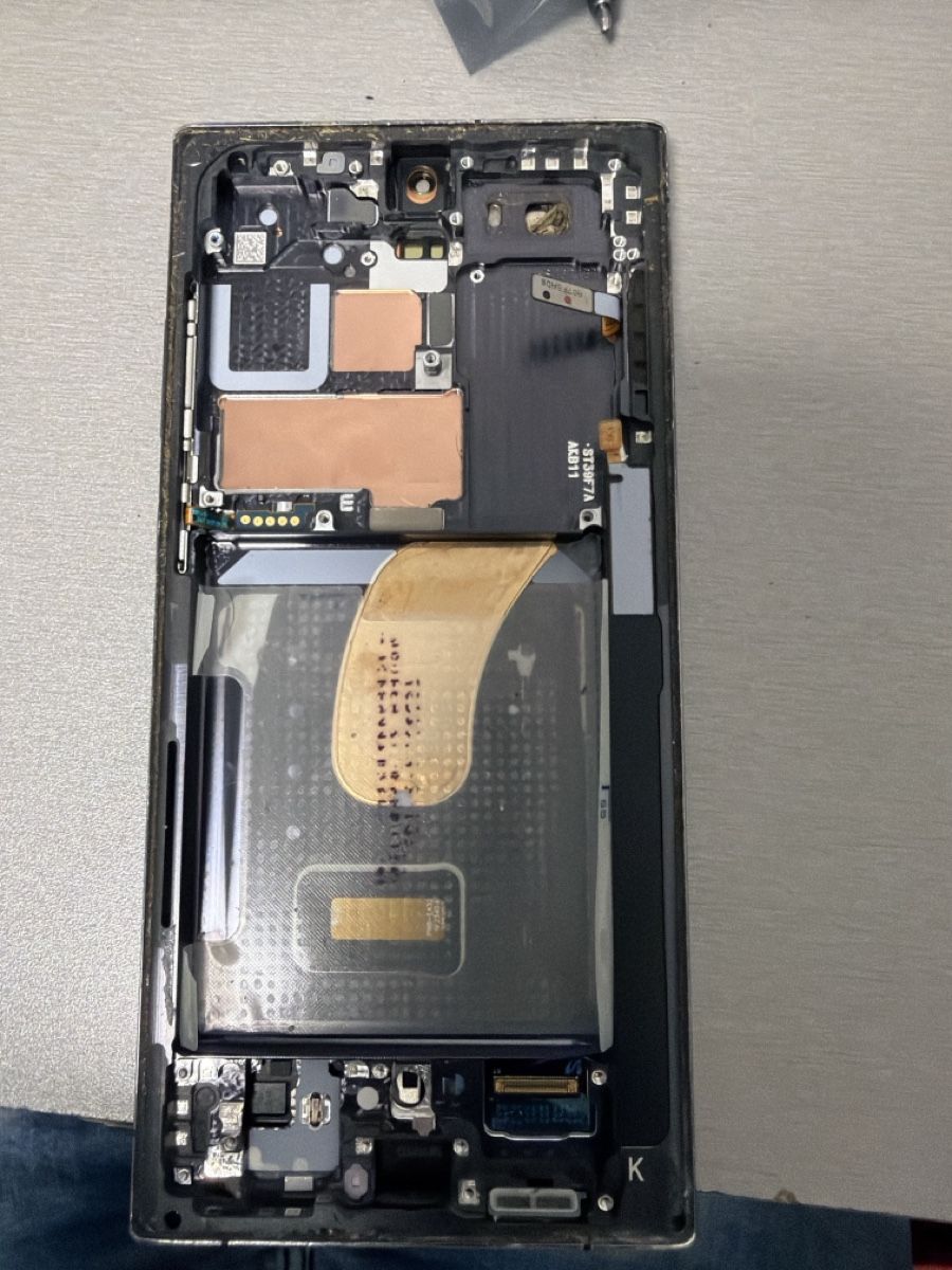 Samsung Telefoni cellulari / Smartphones: Samsung s23 ultra écran - écran seulement HS – Difettoso da Bulle venduto da Nghost 1