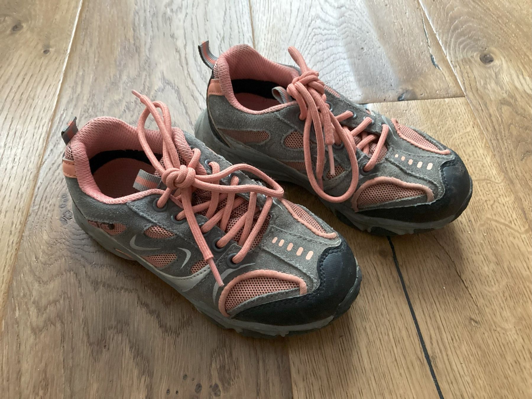 Scarpe per ragazze: Trekkingschuhe Grösse 30 – Usato da Granges-Paccot venduto da Fwaeber