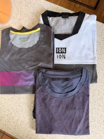 5 Velo Shirts Nike & Specialized - XL / XXL