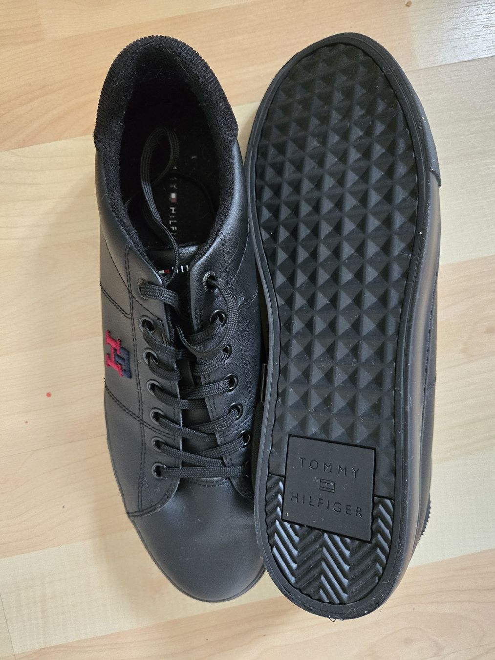 Herrenschuhe: Chaussures Tommy Hilfiger 43 neuves – Neu (gemäss Beschreibung) aus La Chaux-de-Fonds von tuoro25 3