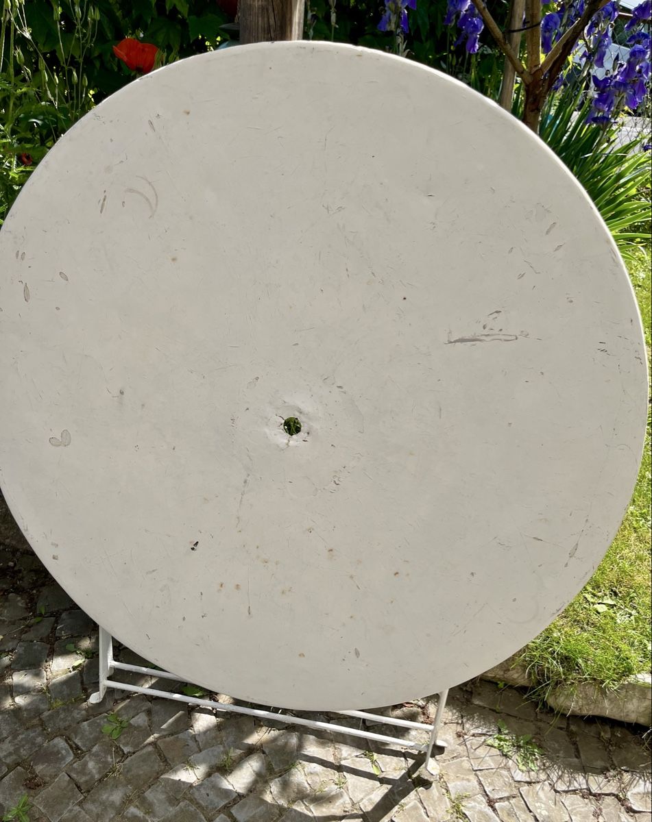 Tavoli: Vintage Antiker Runder klappbarer Blechtisch – Usato da Worb venduto da lupo97 5
