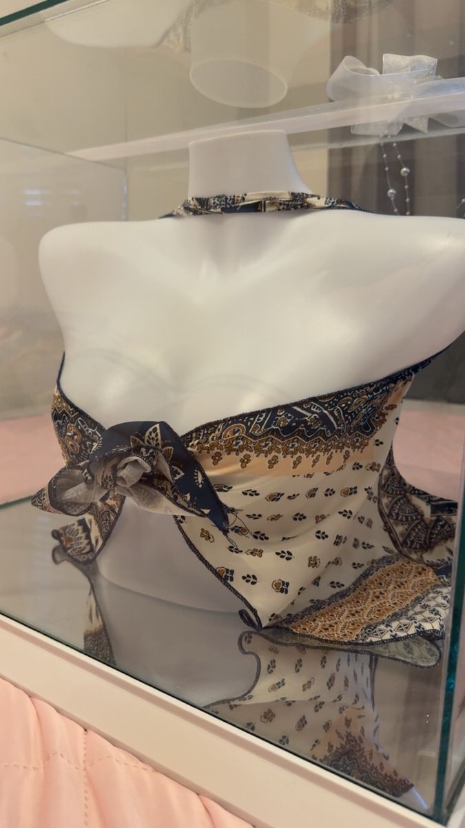 Top: Damen Oberteil Bandana – Nuovo (secondo la descrizione) da Buchs AG venduto da era_5wsj 1