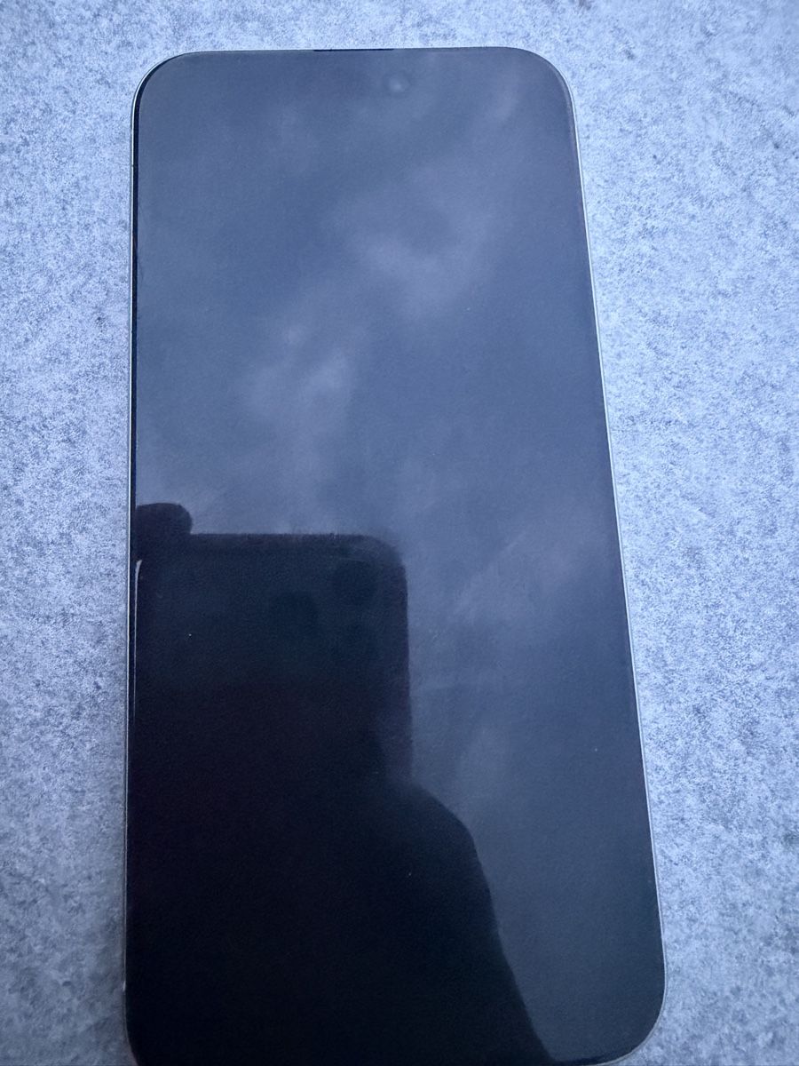 Apple Portables: iPhone 15 pro max – D'occasion à Zürich par Yoni_to 5