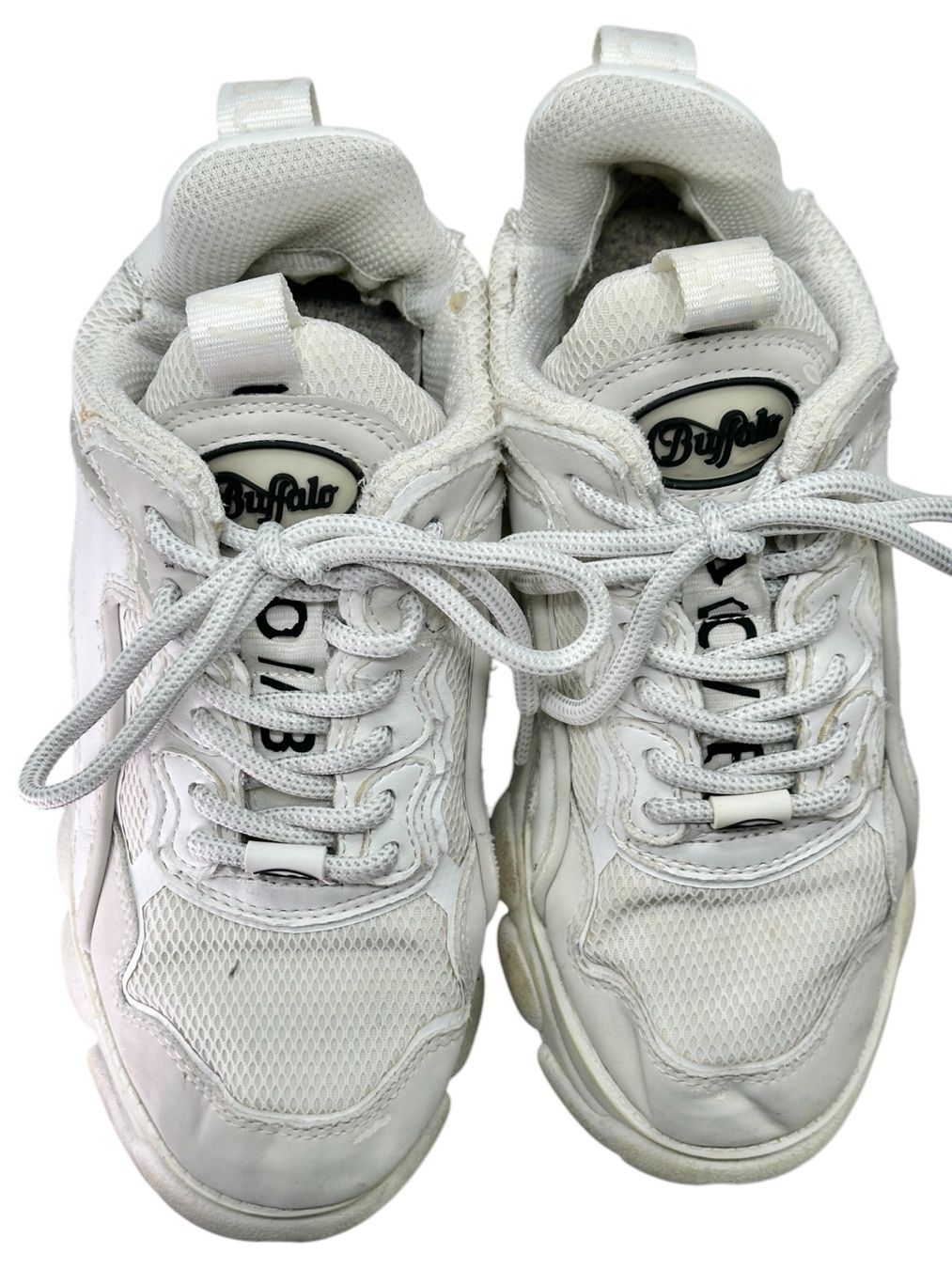 Buffalo Damenschuhe: Buffalo Baskets Cld Chai Vegan. Pointure 37 – Gebraucht aus Morges von Auct 3