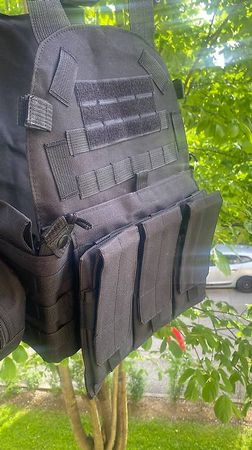 Gilet porte plaques réglable avec plusieurs poches en +
